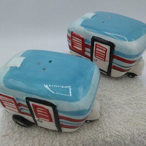 Travel Trailer Happy Camper RV Retro Ceramic Salt & Pepper Shakers